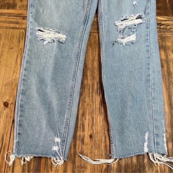 WE THE FREE high rise distressed ankle jeans - Picture 4 of 6